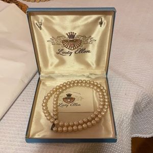 Lady ellen faux vintage pearls
